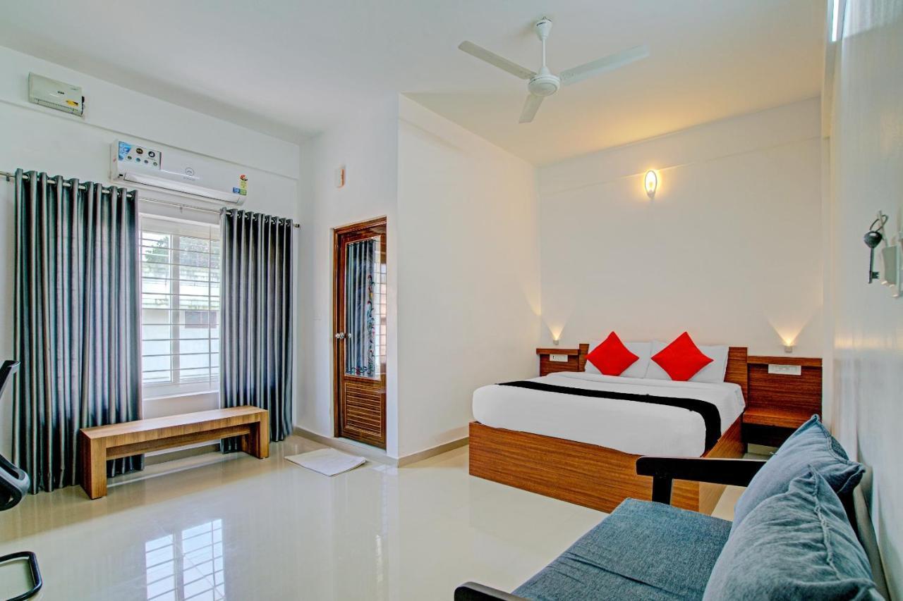Hotel Vaccinated Staff- Capital O 74715 Phoenix Holidays Kochi Zewnętrze zdjęcie